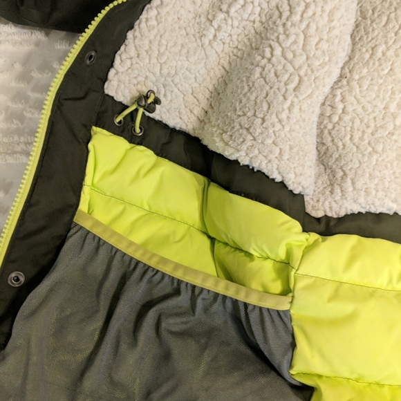 Lands End Coat - Picture 7 of 9